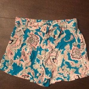 NWT Charlotte Russe shorts w/ tie belt